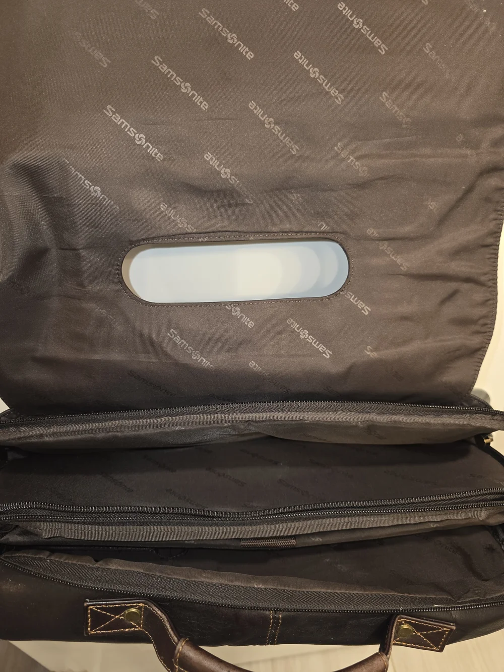 Samsonite 💼 dark